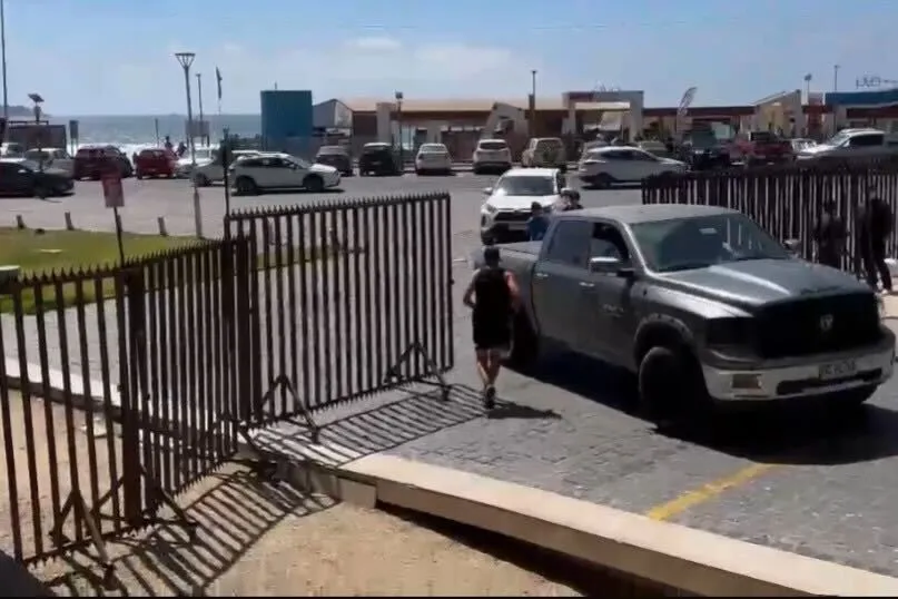 Gustavo Álvarez salió con short y polera sin manga al trote por Coquimbo. Foto: Emisora Bullanguera.