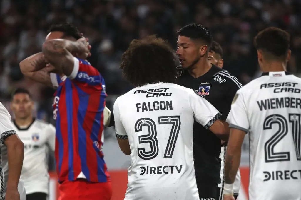 Maximiliano Falcón está molesto con Colo Colo por no priorizar su renovación. Foto: Photosport.