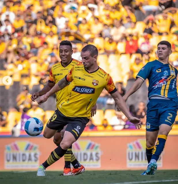 Rivero se acerca a la U