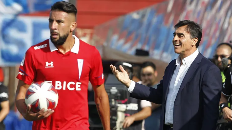 Gustavo Quinteros mostró sus credenciales en su presentación oficial.