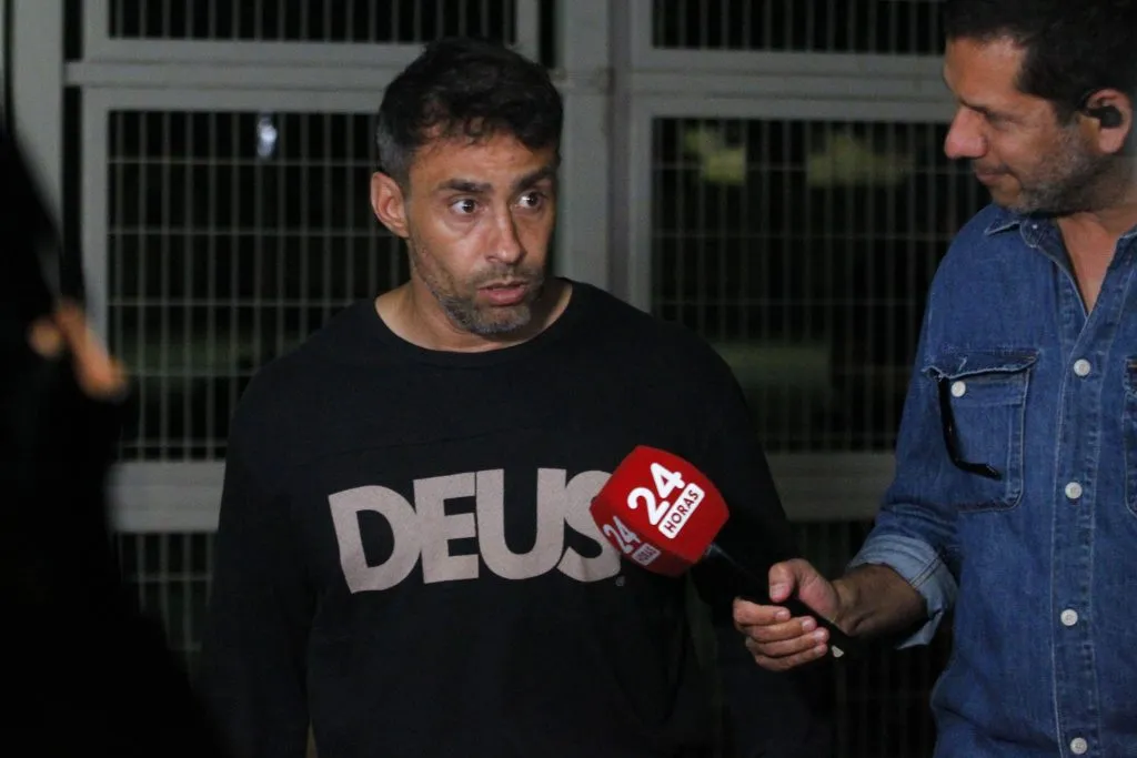 Jorge Valdivia cumple arresto domiciliario nocturno en la casa de Daniela Aránguiz. Foto: Jorge Loyola/Aton Chile