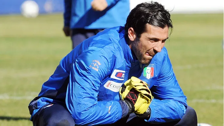 Buffon es elegido como el mejor arquero del mundo por la IFFHS