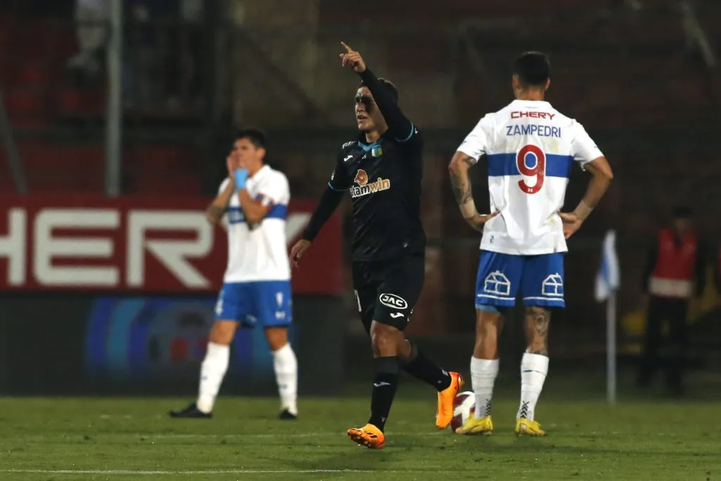 Matías Marín le anotó a la Católica con la camiseta de O’Higgins. (Jonnathan Oyarzún | Photosport).