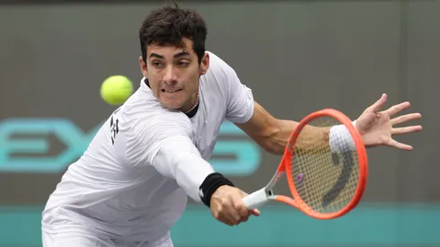 Cristian Garin avanzó a la tercera y última fase de clasificación para ingresar al cuadro principal del Australian Open 2025.