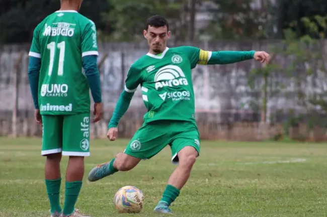 Cacá en acción por la Sub 20 de Chapecoense. (Foto: Archivo).