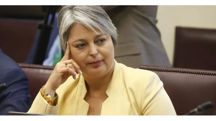 La ministra Jeannette Jara habló sobre la polémica nueva regla de la ANFP.