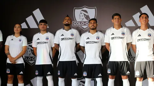 Colo Colo presentó su nueva camiseta de local para el 2025