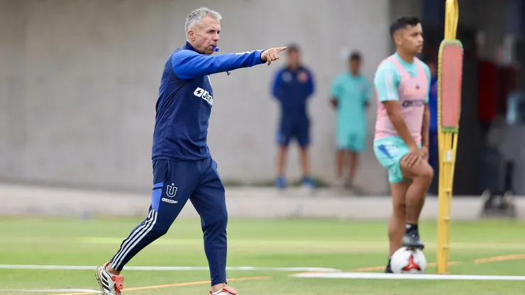 Gustavo Álvarez mueve sus fichas para el duelo ante Godoy Cruz.