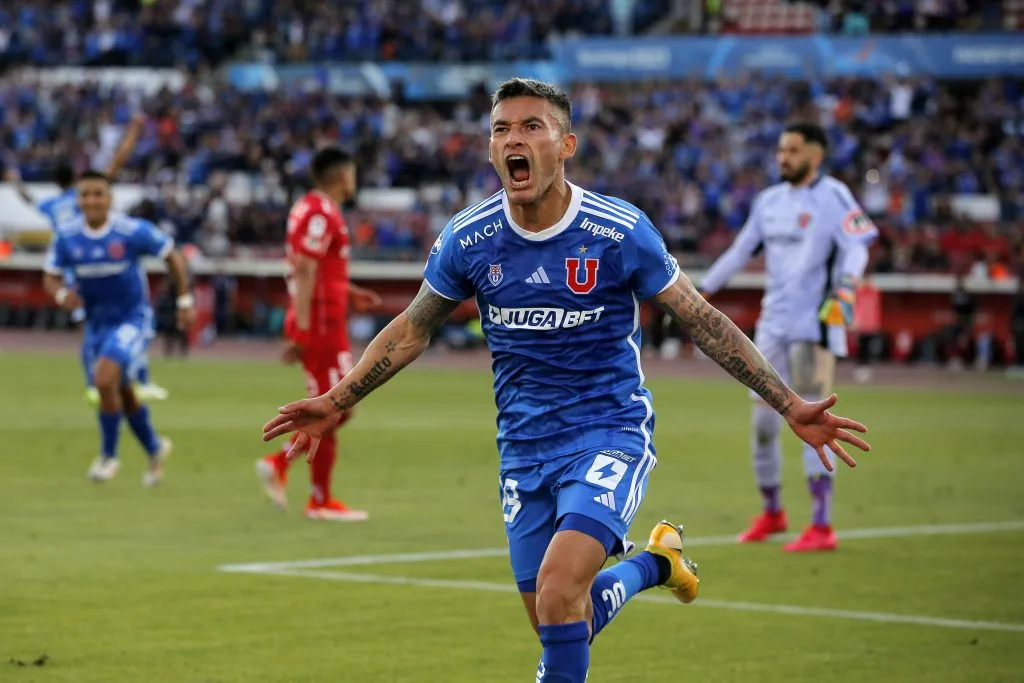 Charles Aránguiz ha sido clave desde su regreso a U. de Chile. Imagen: Photosport.