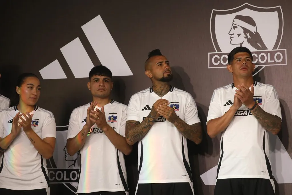 Vero Bianchi defendió la camiseta de Colo Colo ante el ataque de Johnny Herrera