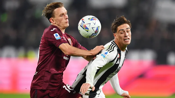 Kenan Yildiz y Marcus Holmgren en la victoria 2-0 de Juventus en el último Derbi de Turín.