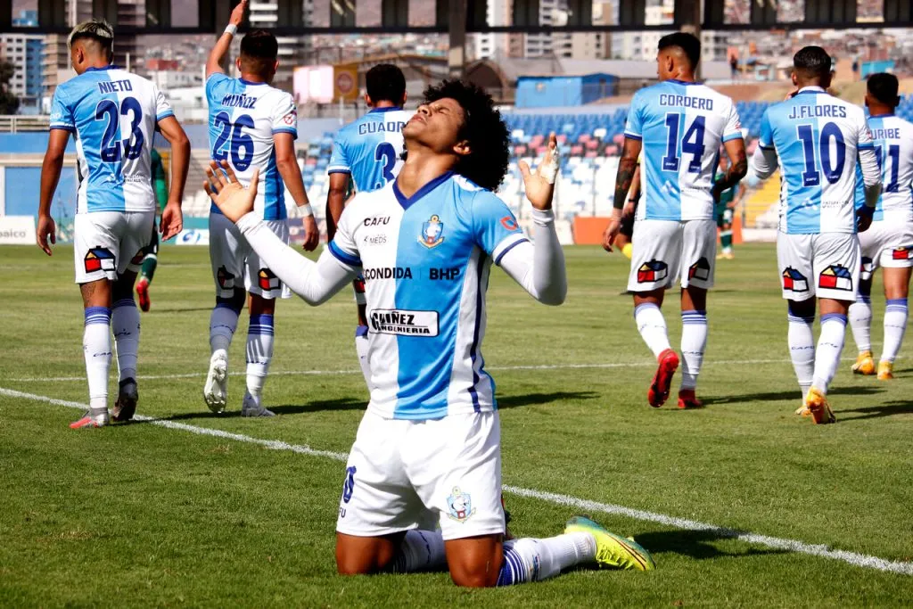 Eduard Bello jugando por Deportes Antofagasta. Foto: Photosport