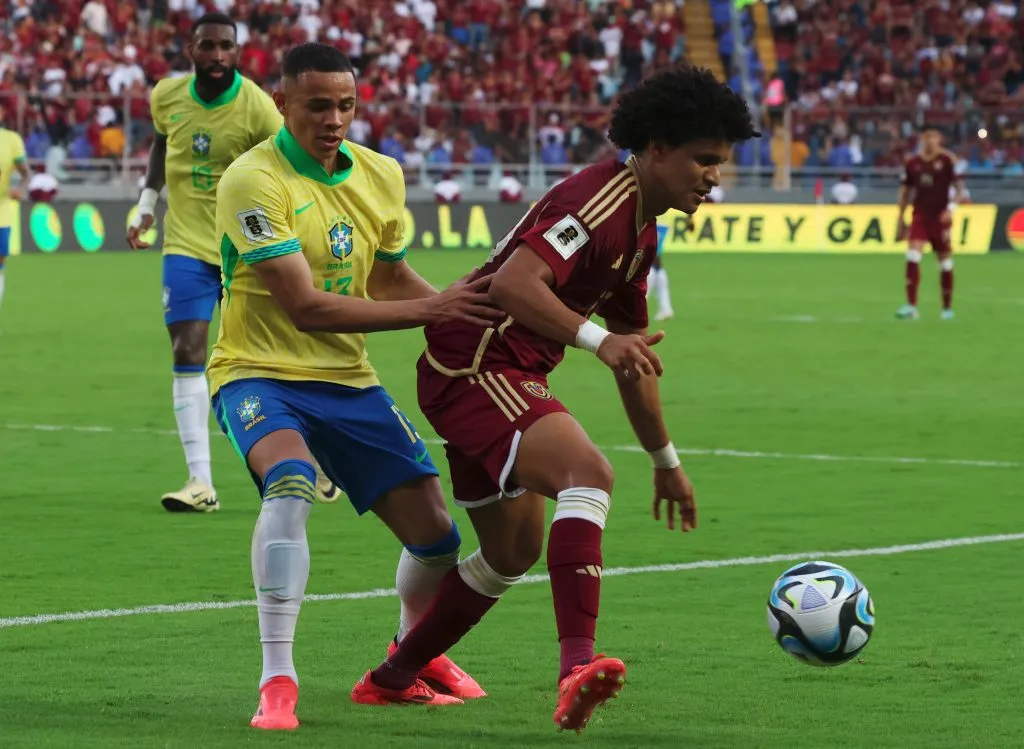Eduard Bello regresa a Chile para jugar por Universidad Católica. Foto: Getty Images.