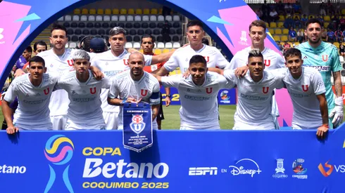 Gustavo Álvarez sorprende en citación de la U para amistoso.