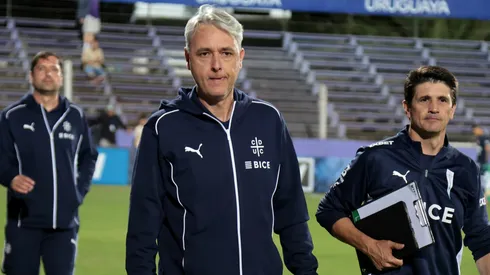 Tiago Nunes tiene problemas en portería.