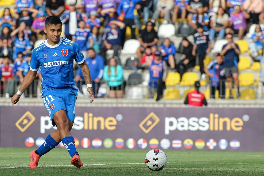 Nicolás Guerra ha comenzado como titular en U de Chile 2025. FOTO: JORGE DIAZ/AGENCIA VS