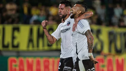 Futbol, Penarol vs Colo Colo. Serie Rio de La Plata. El jugador de Colo Colo, Arturo Vidal, derecha, celebra su gol contra de Penarol durante el partido amistoso por la Serie Río de La Plata.