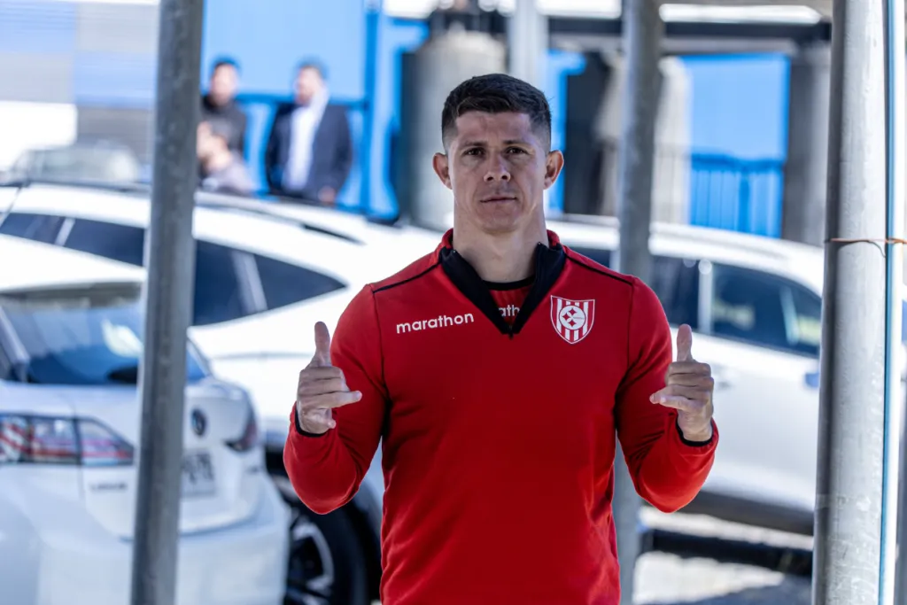 Cris Martínez tiene chances de jugar en Argentina. (Foto: Huachipato).