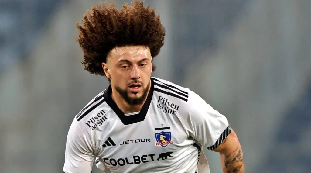 Falcón sigue sin integrarse a la pretemporada de Colo Colo.