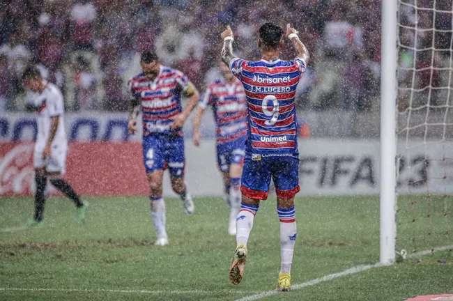 Juan Martín Lucero le anotó a Palestino en la Copa Sudamericana. (AGIF/Photosport).