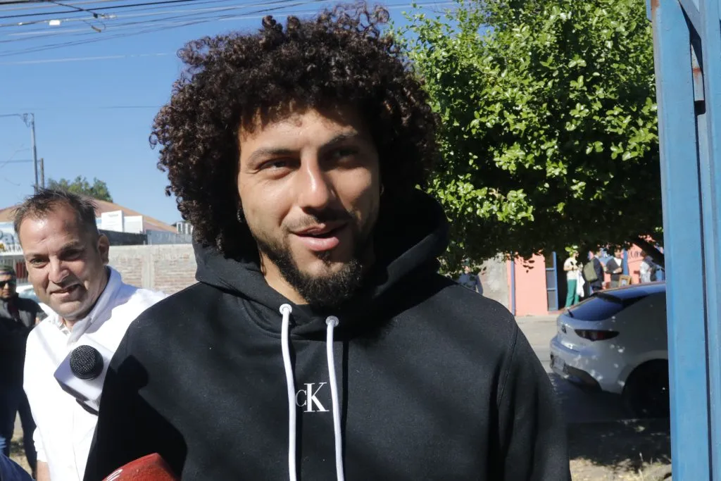 Maximiliano Falcón pasó por el Juzgado de Rancagua por el caso licencias. (Jorge Loyola/Aton Chile).