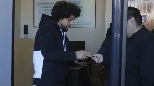 Maximiliano Falcón todavía no resuelve su crisis con la dirigencia de Colo Colo.