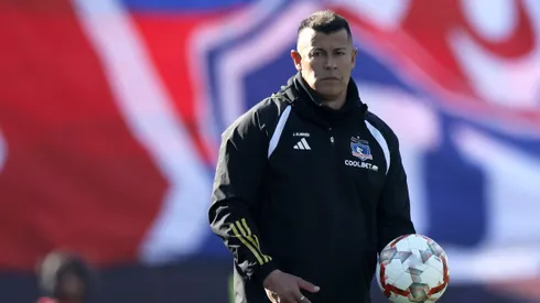 Jorge Almirón toreó a la "U" por el título que le ganó el año pasado