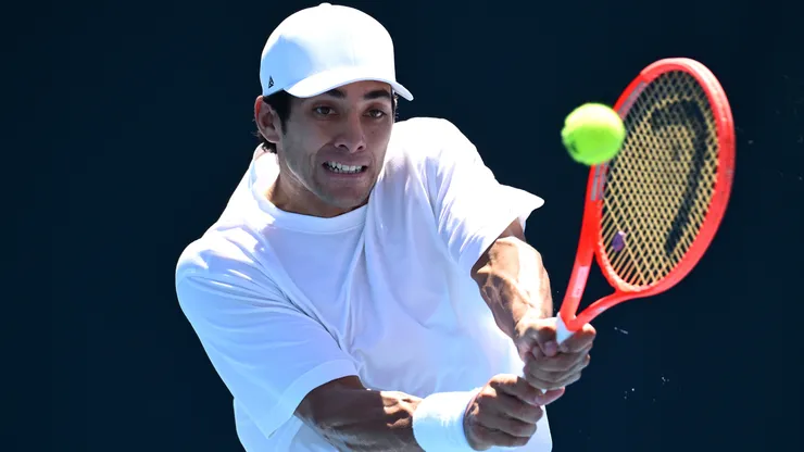 Cristian Garin superó la primera ronda del Australian Open y jugará contra la cuarta mejor raqueta del mundo.