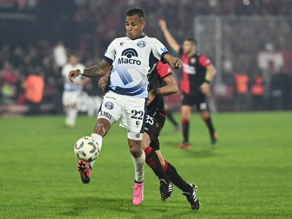 Sebastián Villa en acción por Independiente del Valle. (Luciano Bisbal | Imago).