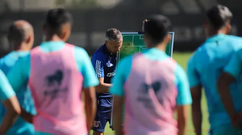 Gustavo Álvarez toma una decisión con U de Chile vs River
