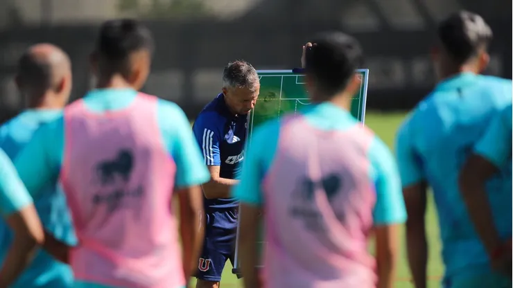 Gustavo Álvarez toma una decisión con U de Chile vs River
