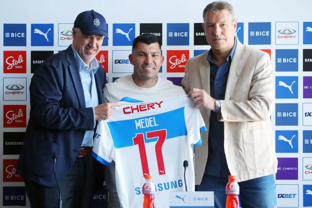 Gary Medel usará la 17 en U. católica. Imagen: Photosport.