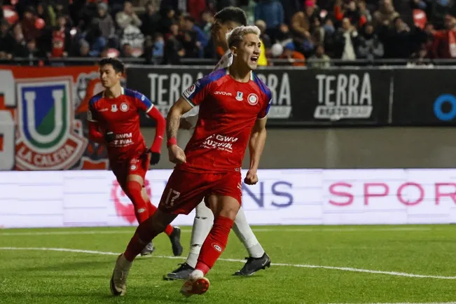 Walter Ponce y uno de sus goles en 2024 /Photosport