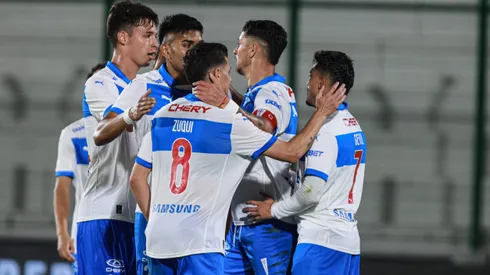 Universidad Catolica viene de ganar 3-1 Atletico Tucuman. Serie Rio de La Plata. El jugador de Universidad Catolica Fernando Zampedri, centro, celebra su gol contra Atletico Tucuman durante el partido amistoso por la Serie Rio de La Plata realizado en el estadio Domingo Burgueno Miguel de Montevideo, Uruguay. 14/01/2025 FocoUy/Photosport Football, Universidad Catolica vs Atletico Tucuman. Series Rio de La Plata. Universidad Catolica’s player Fernando Zampedri, center, celebrates his goal against of Atletico Tucuman during a Series Rio de La Plata at the Domingo Burgueno Miguel stadium in Montevideo, Uruguay. 14/01/2025 FocoUy/Photosport