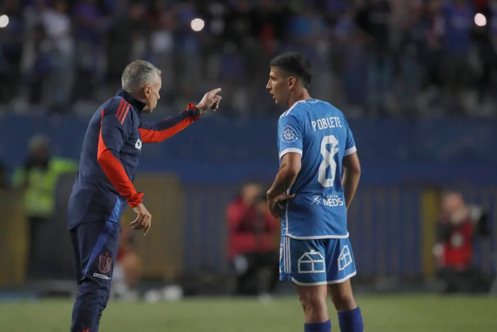Gustavo Álvarez arma el plantel de la U para 2025. Foto: Photosport