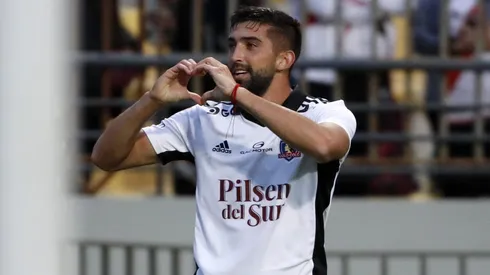 Emiliano Amor para Colo Colo.