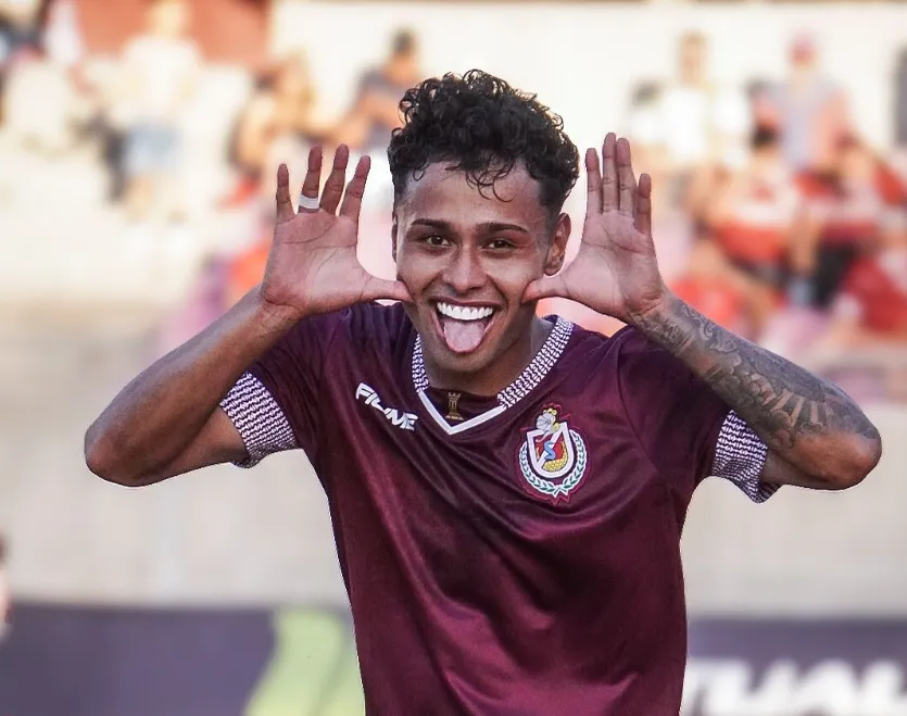 Jhonatan Kauan festejó así ante Unión Española. (Foto: Deportes La Serena).