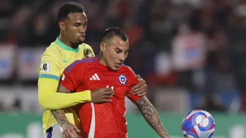 Eduardo Vargas no se moverá de Brasil.