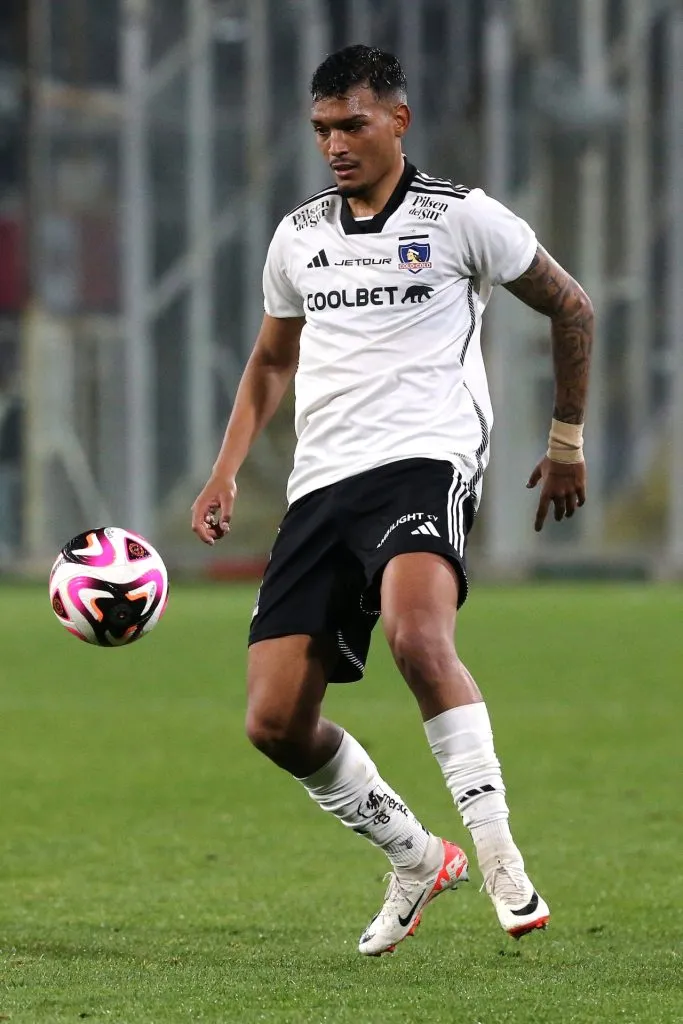 Daniel Gutiérrez recibió feroz crítica de Gonzalo Jara por su nivel en Colo Colo (Photosport)