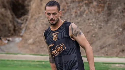 Octavio Rivero se molesta con U de Chile.