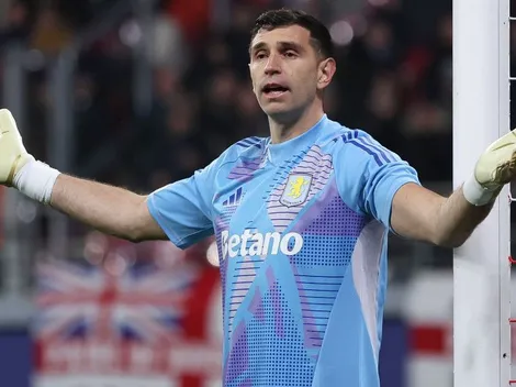 La increíble reacción del público con el Dibu Martínez en Champions League