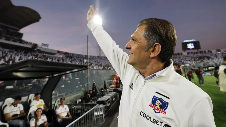 Aníbal Mosa sorprendió al avisar que Colo Colo todavía puede sumar más refuerzos.