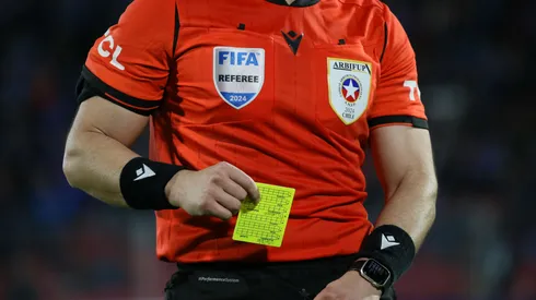 Árbitros pueden unirse a Sifup y paralizar el fútbol chileno.