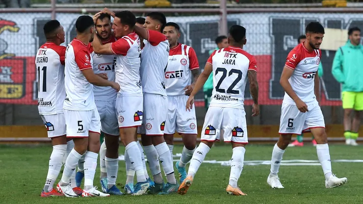 Los albirrojos se reforzaron con un importante nombre para este 2025.
