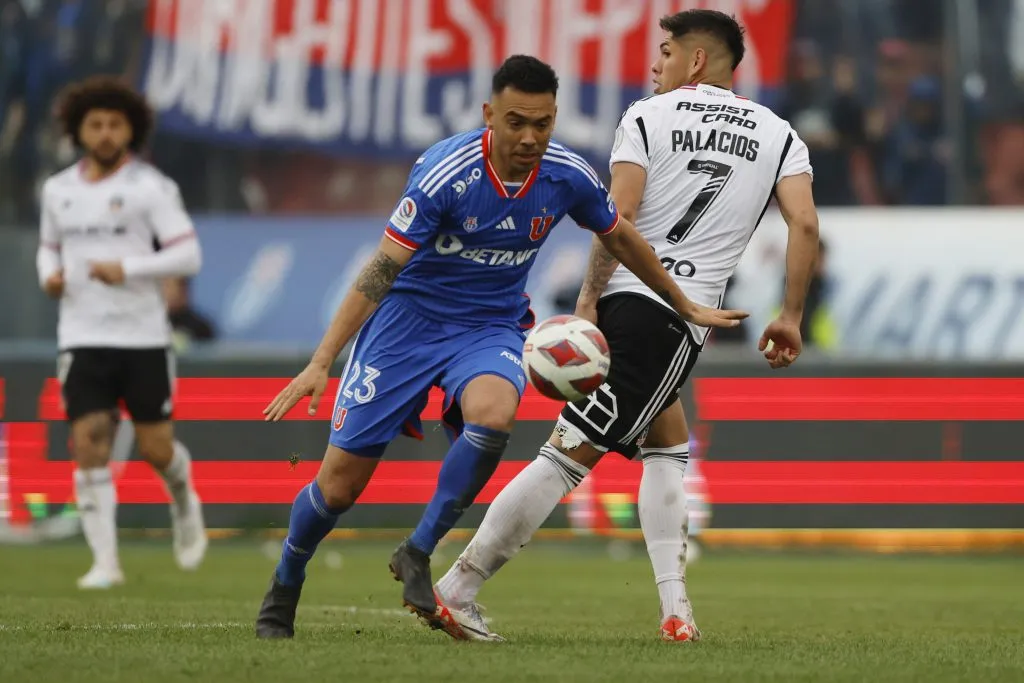Nery Domínguez podría ser la llave para que Amor vuelva a Colo Colo. | Foto: Photosport.