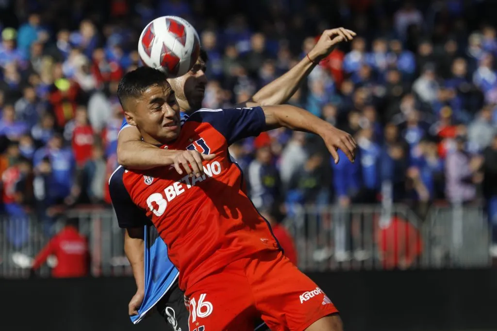 La camiseta alternativa de U. de Chile será roja en 2025 | Photosport