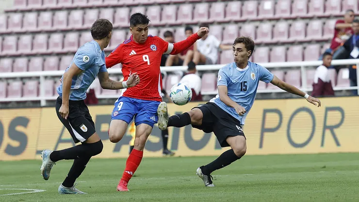 Damián Pizarro no logra convencer en la Roja Sub 20.