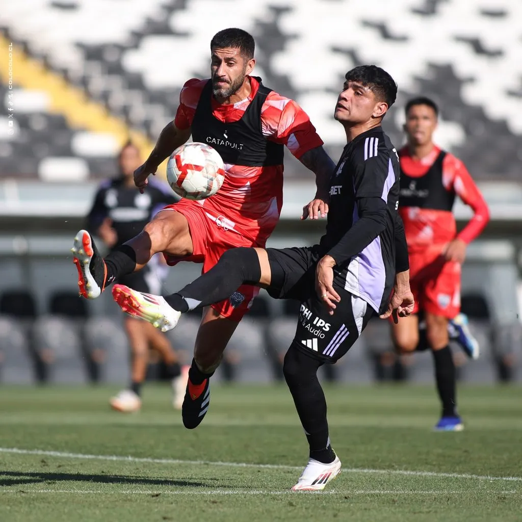 Claudio Aquino agarra camiseta de titular en la formación del Cacique de inmediato. Foto: Colo Colo.