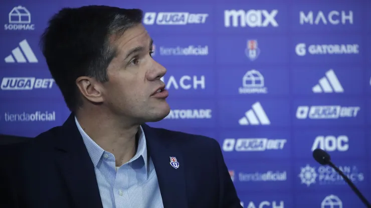 Michael Clark se defiende.