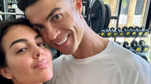 El jugador de la liga saudí compartió un emotivo mensaje para su pareja.